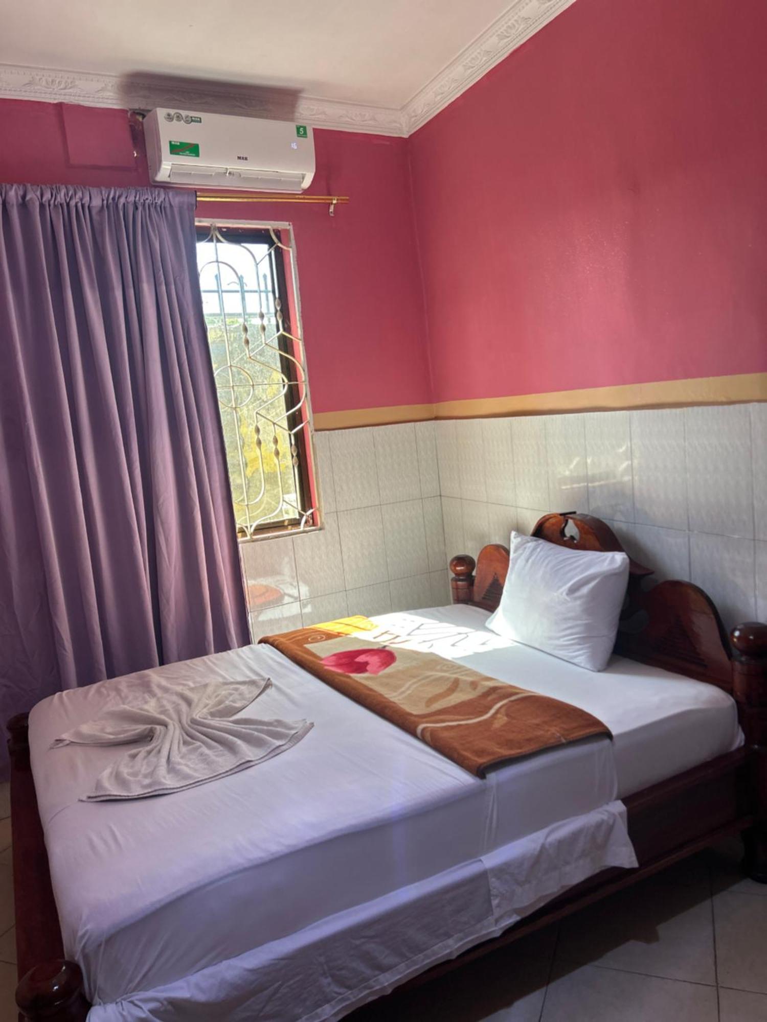 Tanpak Gardens Bnb Bed & Breakfast Darüsselam Dış mekan fotoğraf