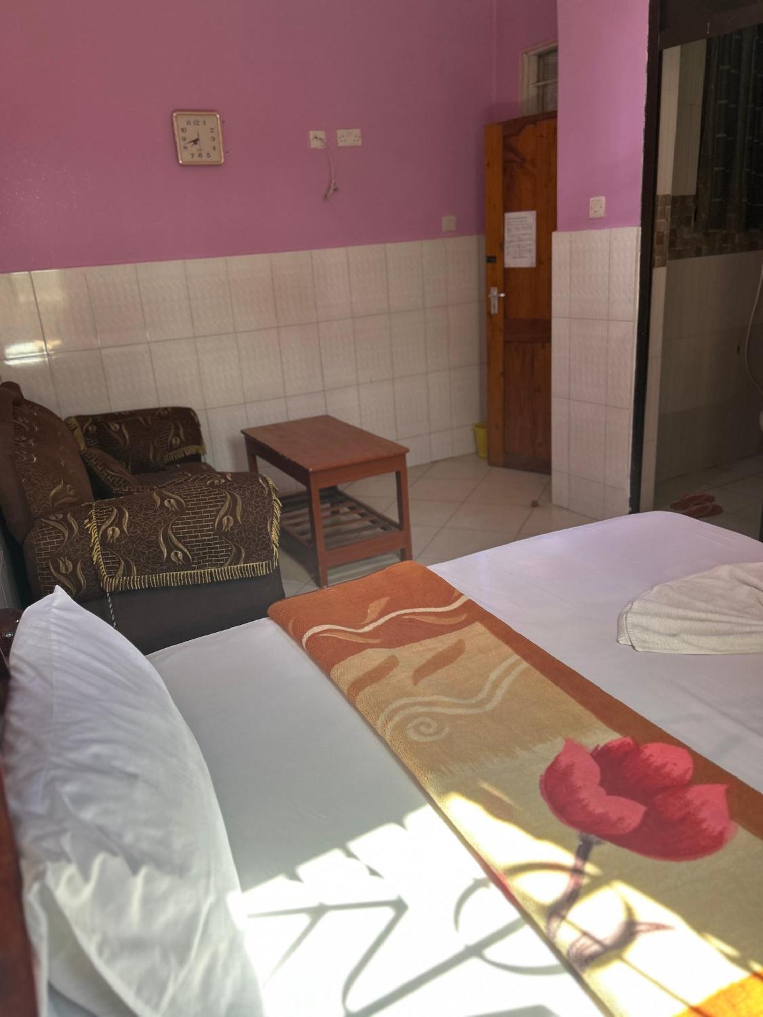 Tanpak Gardens Bnb Bed & Breakfast Darüsselam Dış mekan fotoğraf
